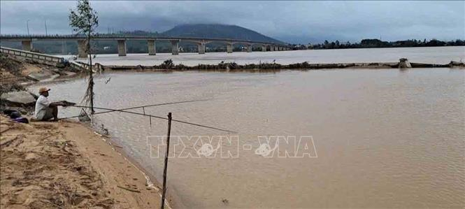 Lũ tạo ra nhánh sông mới trên dòng sông Ba (Đắk Lắk)